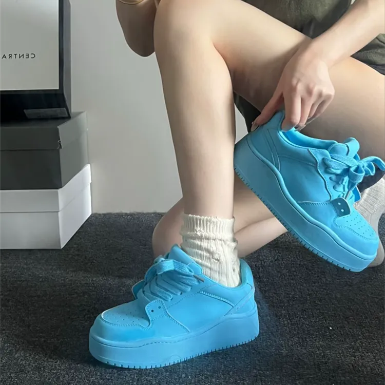 多巴胺蓝色甜美休闲板鞋女2024春秋学生厚底增高小个子运动鞋低帮