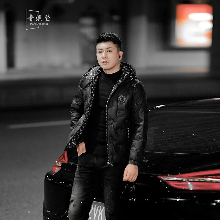 2025秋冬新款男士外套撞色时尚潮流百搭修身压花休闲连帽羽绒服