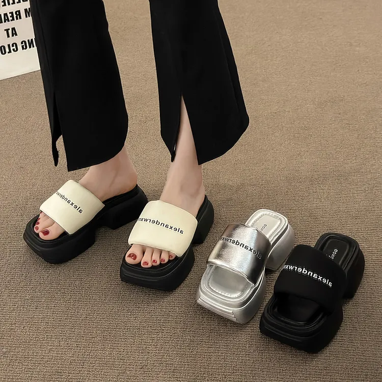 网红百搭凉拖鞋女夏外穿绝美高级感2025新款配裙子凉鞋厚底拖鞋