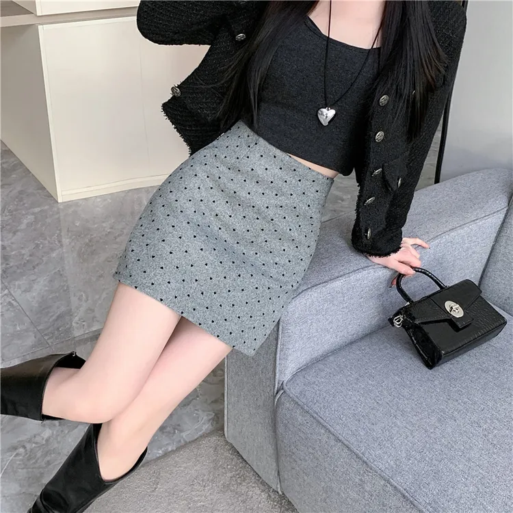 爱心印花毛呢半身裙女秋冬防走光高腰a字包臀裙显瘦小个子短裙