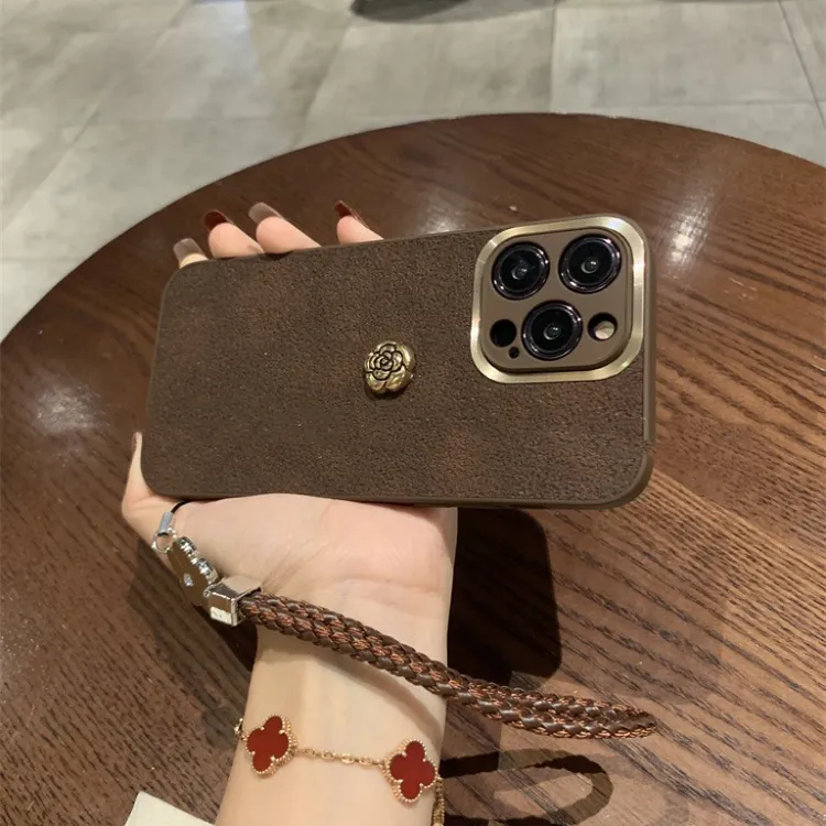 高级感山茶花适用苹果16Promax手机壳15手提13软12/14女iPhone17
