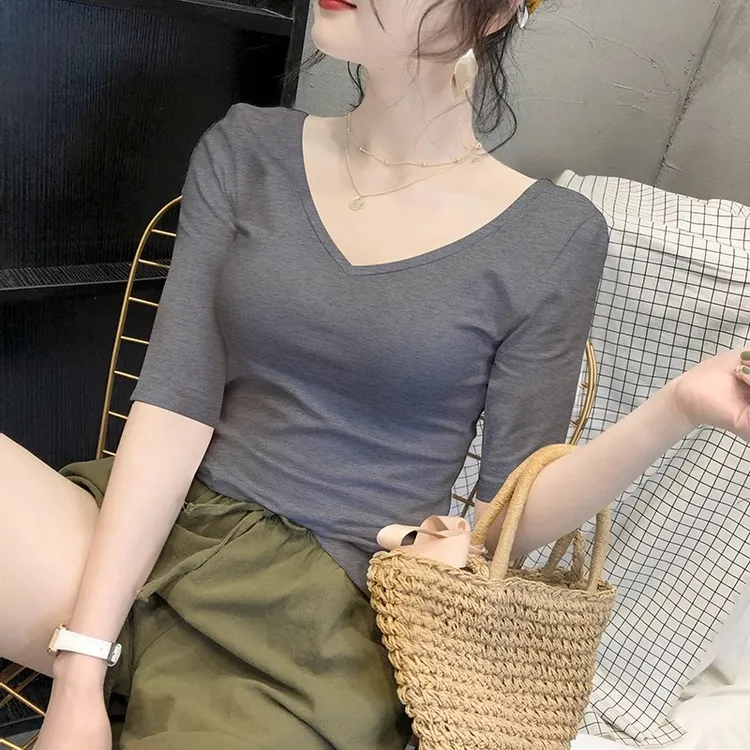 灰色弹力棉中袖t恤女V领紧身内搭打底衫低领显瘦五分袖上衣春季新