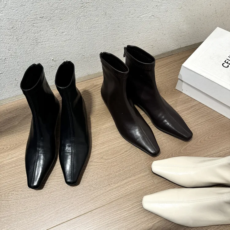 极简老钱风~2025新款百搭低跟短靴秋冬法式方头平底粗跟瘦瘦靴