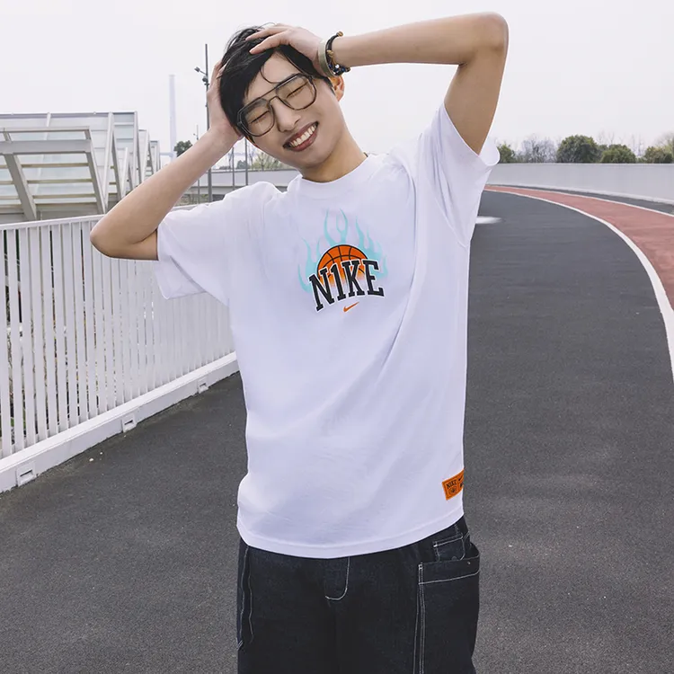 Nike耐克男款雅丹风运动休闲短袖T恤HF6156-100
