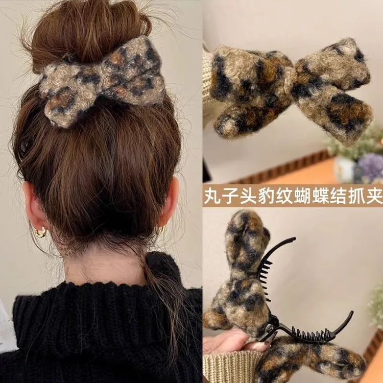 秋冬复古羊羔毛绒丸子抓夹大号顶夹鲨鱼夹高级感发夹新款2024护手