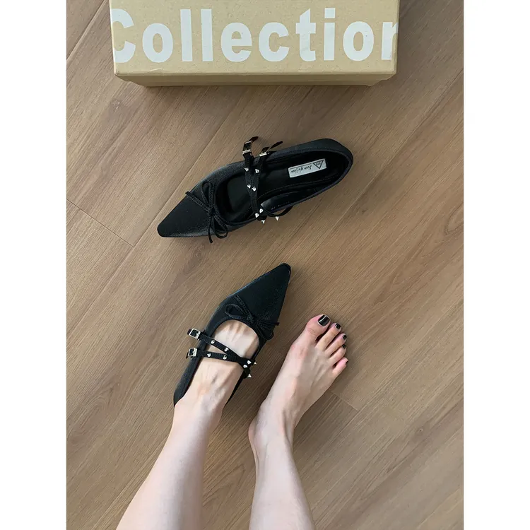 尖头玛丽珍鞋女鞋子2024年春秋新款黑色蝴蝶结小众配裙子平底单鞋