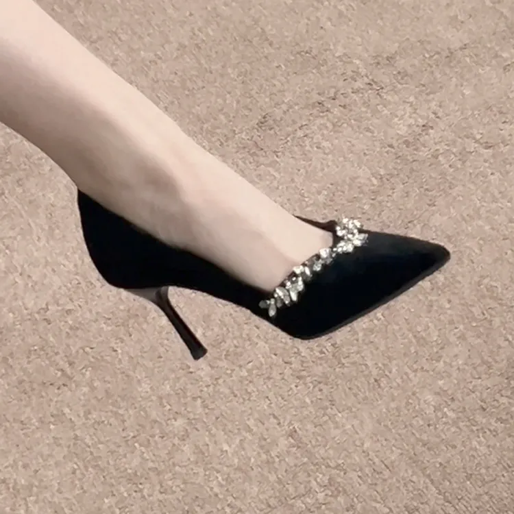 水钻尖头高跟鞋女真皮2024新款百搭气质性感宴会黑色浅口细跟单鞋