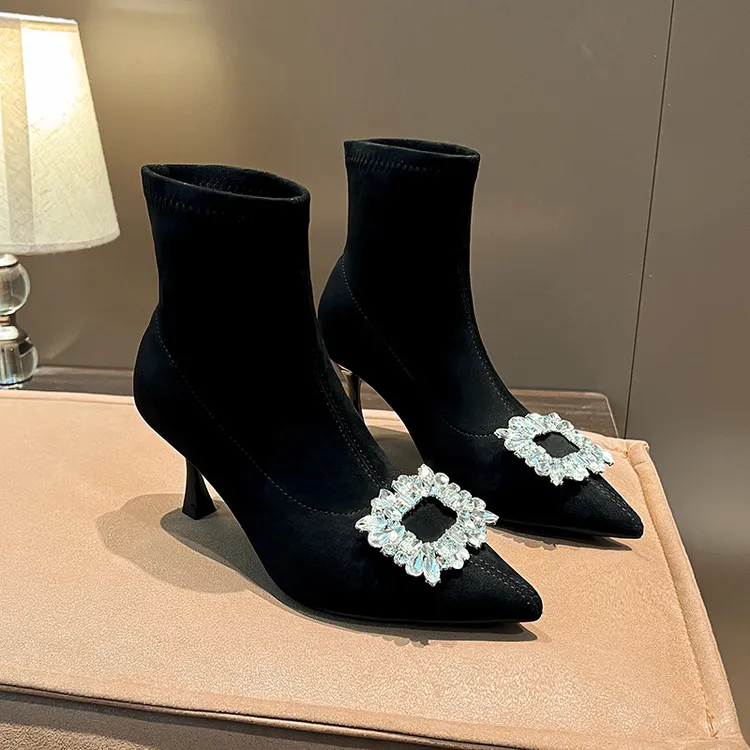 新品秋冬绒面粗跟弹力靴高跟套筒尖头时尚水钻方扣百搭细跟瘦瘦靴