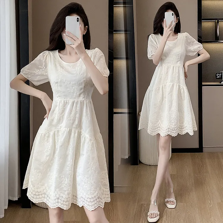 时尚刺绣蕾丝连衣裙女夏季洋气高级感减龄韩版宽松遮肚显瘦A字裙