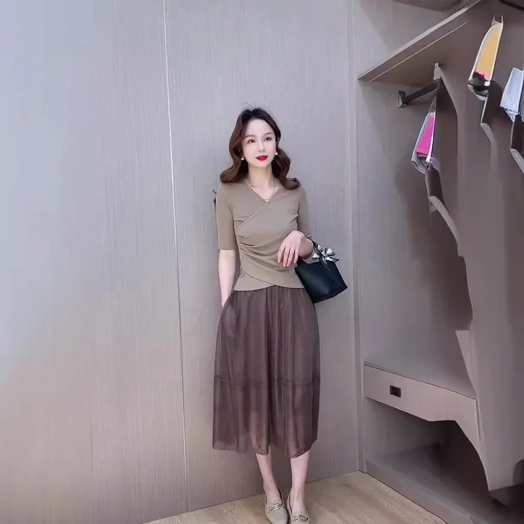 xyl6927职业通勤休闲套装新款法式V领修身性感上衣半身裙两件套