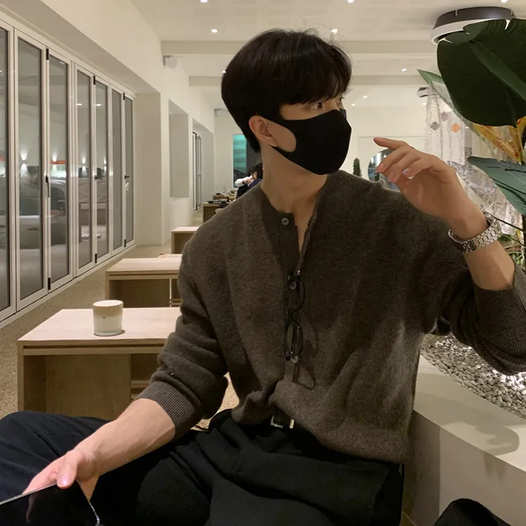 纯色圆领针织开衫男爆款2025新款春秋季轻奢宽松慵懒风高级感毛衣