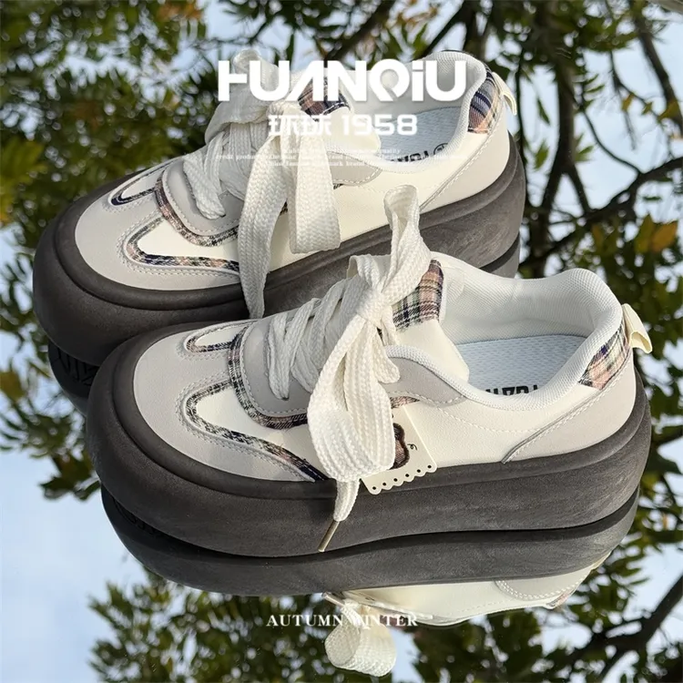 HUANQIU/环球百搭厚底潮流休闲板鞋女鞋2024新款舒适校园风小众鞋