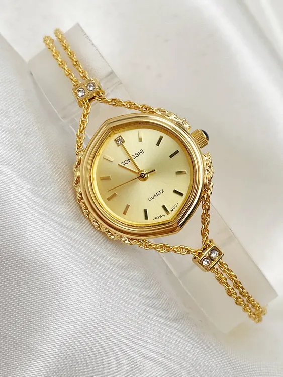 老品牌小众轻奢复古怀旧宫廷淑女百搭清新优雅女士防水石英手链表