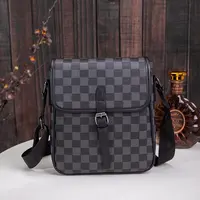 78斜挎包男士单肩包竖款背包商务男包休闲男款皮包斜跨包格子包包