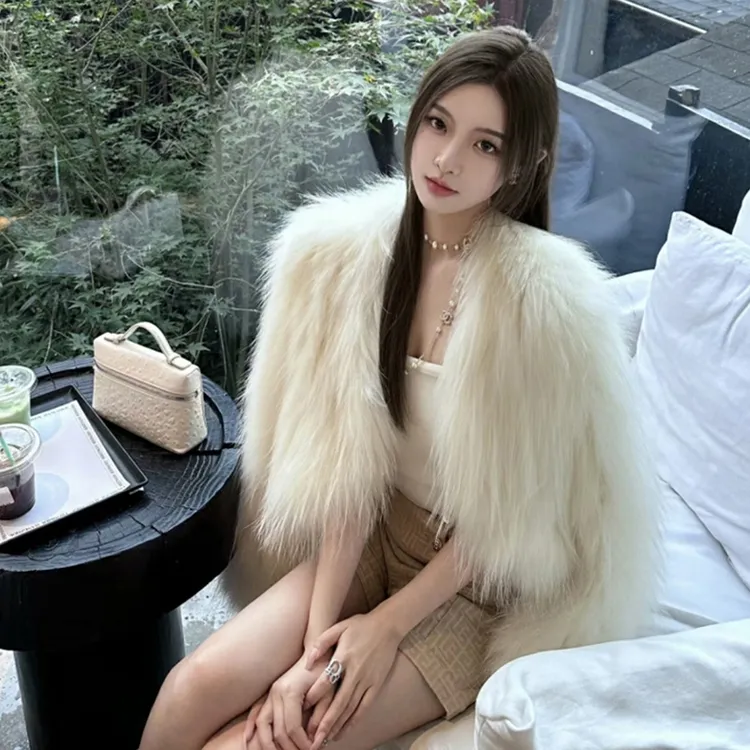 女装2025秋冬新款小香风白色毛毛外套女秋冬皮毛一体环保皮草大衣