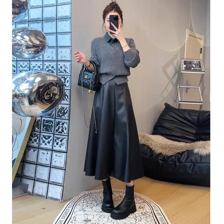 秋装搭配一整套韩系2025新款假两件polo领拼接牛仔针织衫半身皮裙