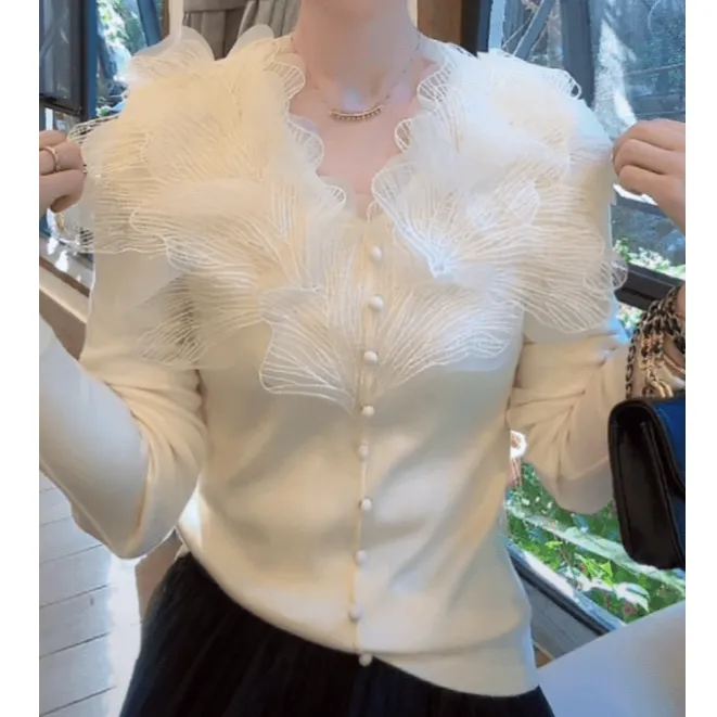 法式气质v领蕾丝拼接长袖针织衫2024秋冬新款设计感时尚显瘦上衣