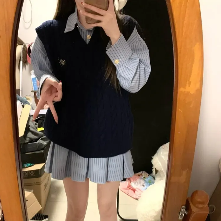 马甲女款爆款2024新款春秋季洋气针织毛衣背心马夹小坎肩无袖上衣