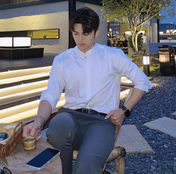 英伦雅痞白色立领衬衫男长袖气质国风中式上衣高级感男士休闲衬衣