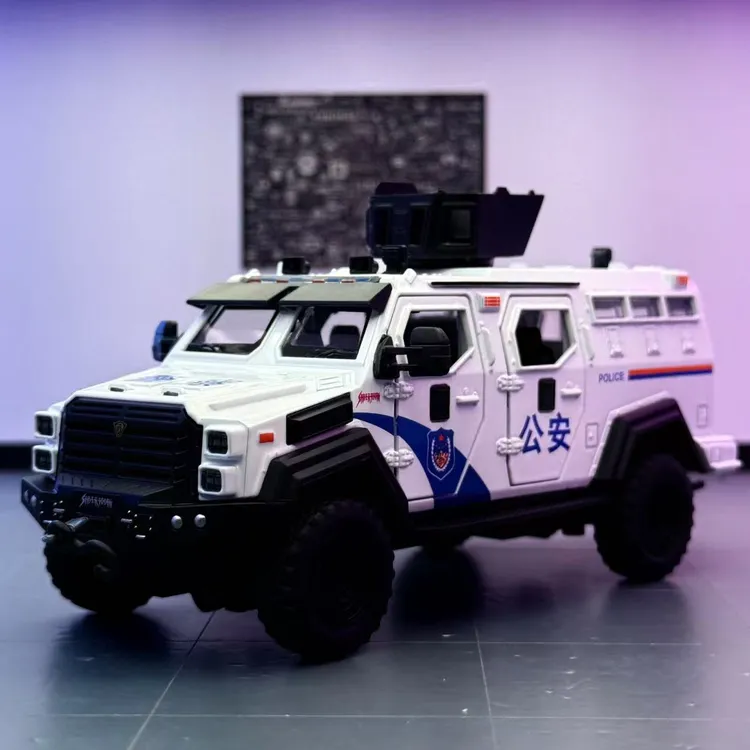 潮玩 剑齿虎装甲车 合金汽车模型潮玩收藏摆件多功能玩具越野警车