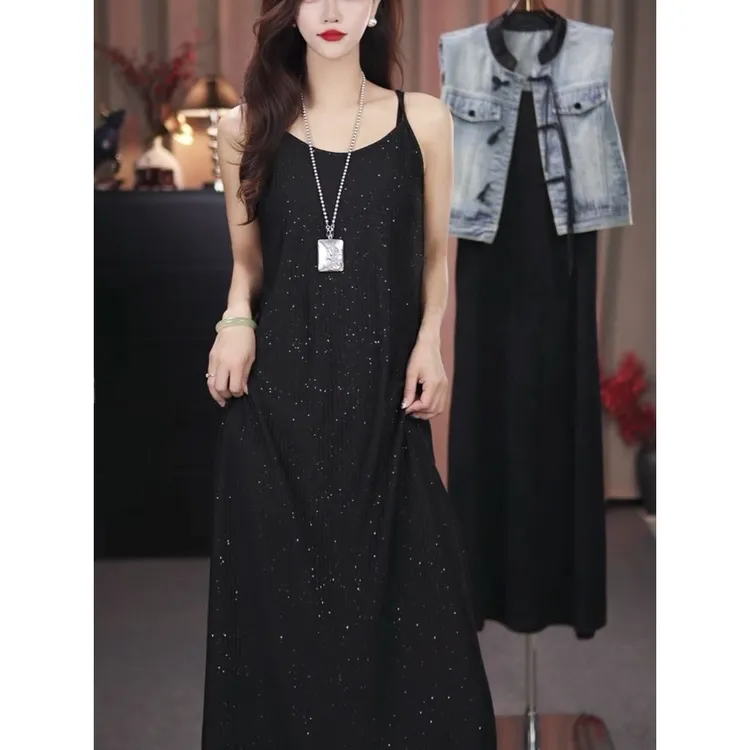 独特设计亮片压褶气质吊带连衣裙女夏季薄款高级感黑色宽松小黑裙