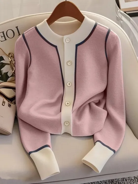 撞色圆领单排扣针织开衫女秋季慵懒高级感宽松显瘦内搭打底衫上衣