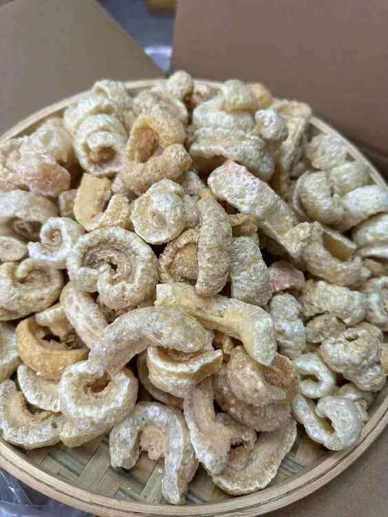 萍歌推荐，即食炸猪皮，椒盐味可当零食吃香酥脆嘎弸脆
