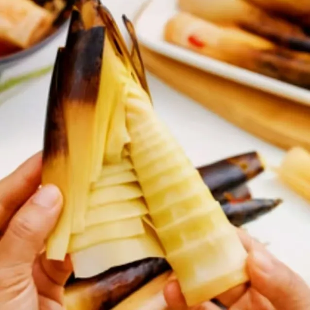 夷山夷水大笋王一袋2到3根开袋即食香辣手剥笋低卡小零食山椒脆笋