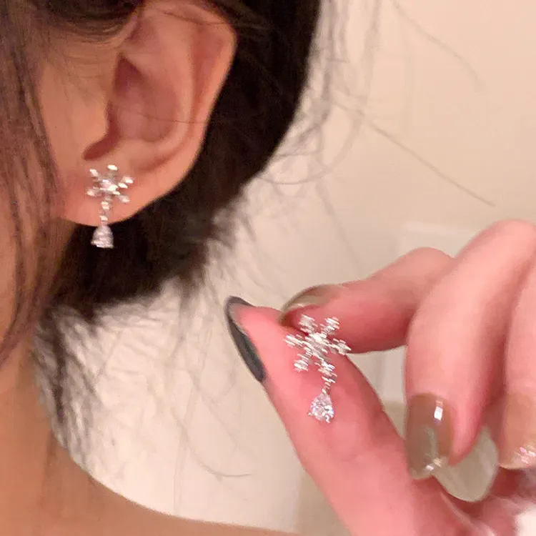 合金耳饰 初雪温柔~2026新款雪花耳钉小众轻奢耳环高级感时尚耳饰