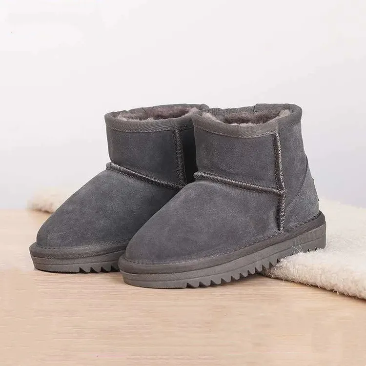 儿童雪地靴加厚加绒保暖棉鞋牛皮面料一脚蹬穿脱便捷冬季棉鞋