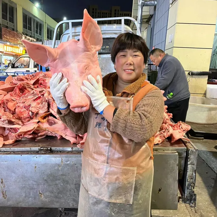 新鲜猪头肉猪头半劈开猪头肉带骨