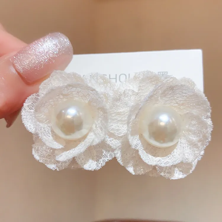 铜合金耳饰 高级感奢华气质蕾丝花朵女网红个性银针耳钉2024新款