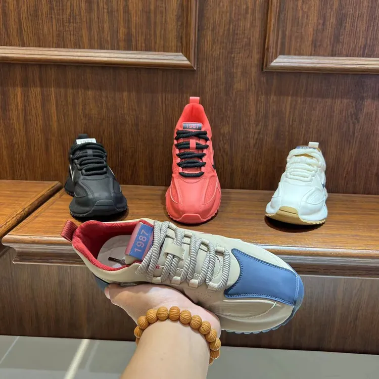 2024秋季新款时尚厚底皮面男士休闲鞋拼色系带潮流舒适百搭帅气潮