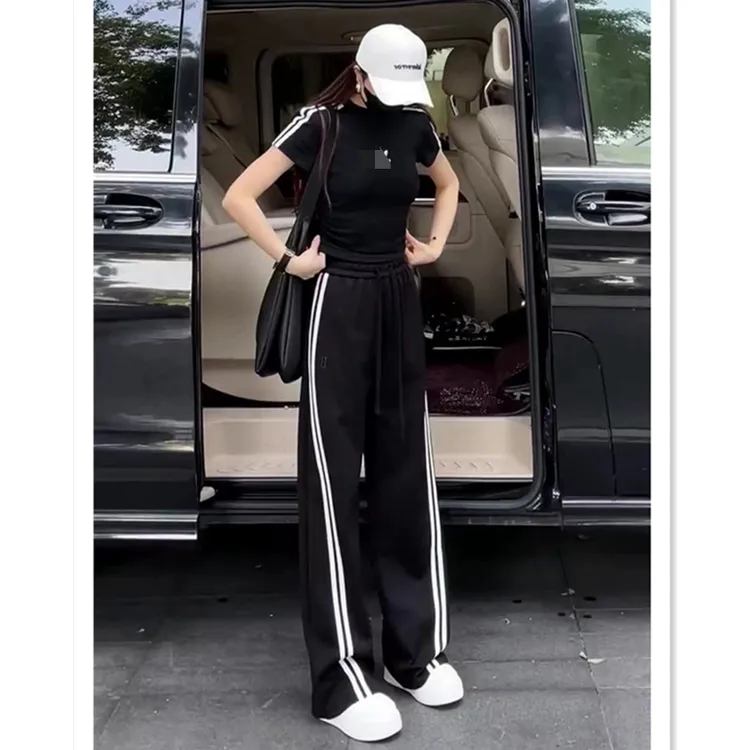 网红高端休闲运动套装2024夏季新款黑色修身显瘦短袖直筒裤两件套