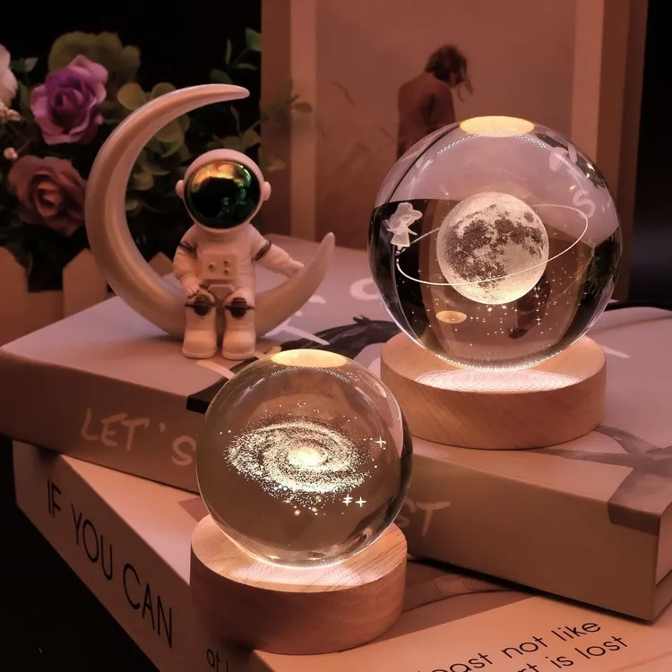 发光水晶球小夜灯毕业纪念品节创意生日礼物送女生男朋友闺蜜摆件