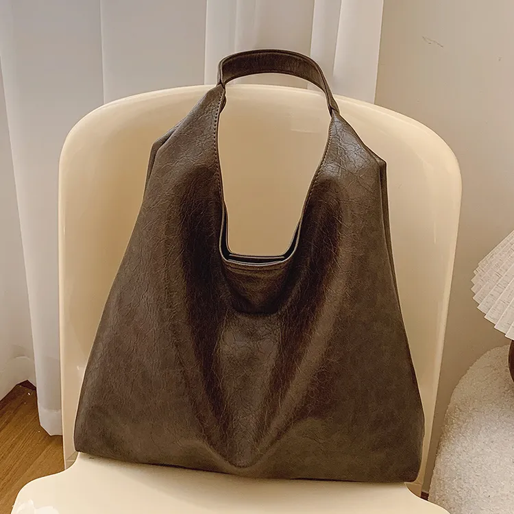 大容量包包女春夏百搭2025新款简约单肩斜挎包软面女士通勤托特包