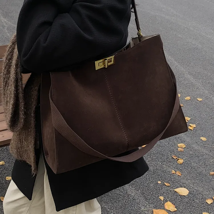 磨砂软面大容量包包女2025春夏新款单肩包时尚复古通勤斜挎托特包