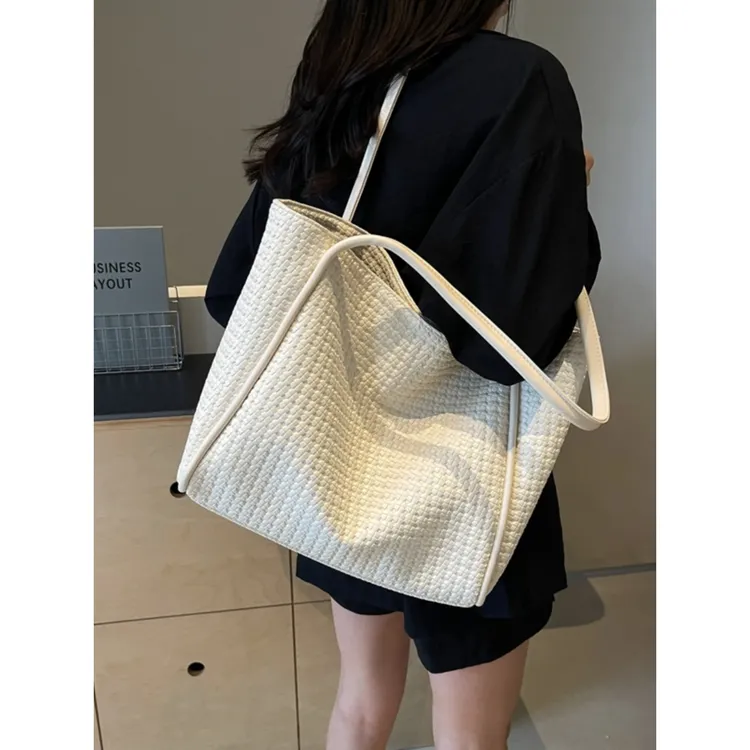 大容量上班专用大包女2025新款时尚单肩腋下包通勤百搭手提托特包