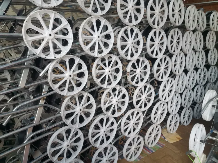 手推撒肥车 手推撒肥耧 施肥器 撒肥耧 人力撒肥器 撒肥车