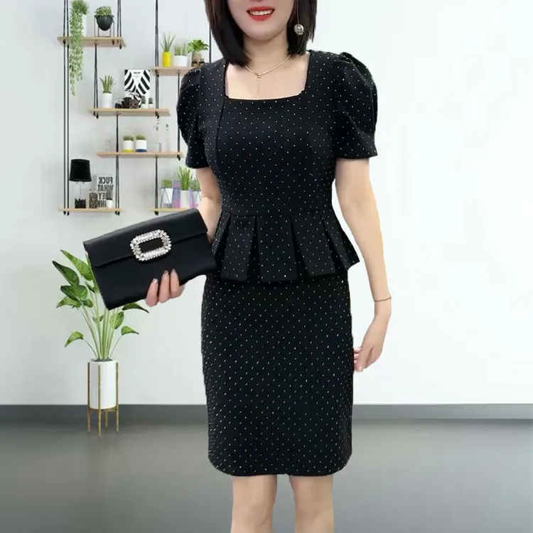 方领法式满天星亮钻连衣裙女2024夏季新款网红时尚百搭修身显气质