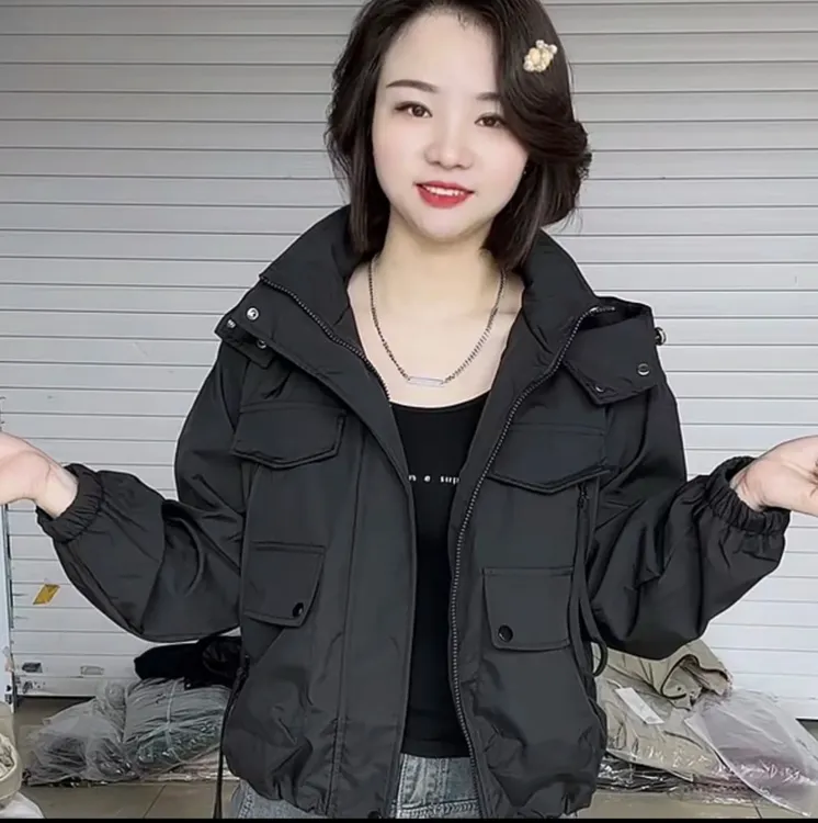 春秋新款大码拉链口袋显瘦冲锋衣洋气女宽松上衣外套时尚连帽休闲