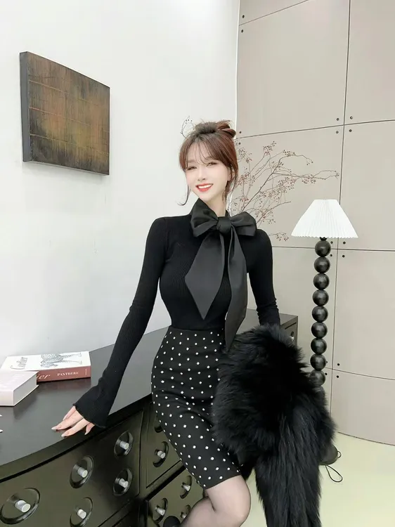 《雅致贵柔》设计感法式飘带针织打底衫 （衣长52）（#8380）