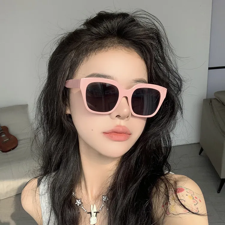 方形嫩粉色墨镜女高级感ins网红太阳镜2022新太阳眼镜潮大框显瘦