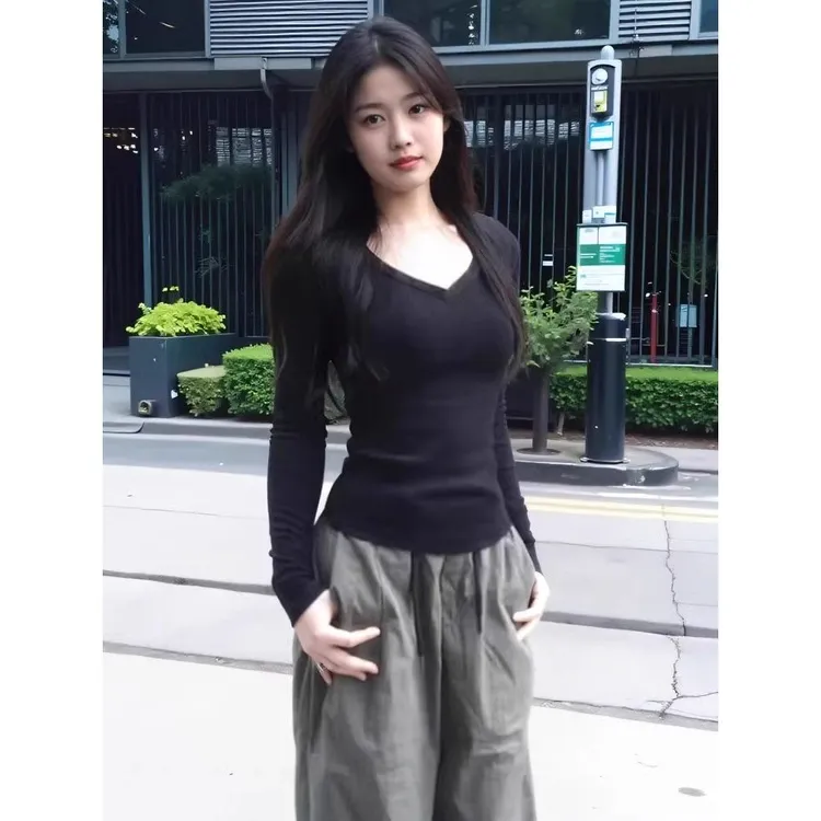 黑色辣妹纯欲德绒内搭长袖t恤女春秋季修身显瘦v领正肩打底衫上衣