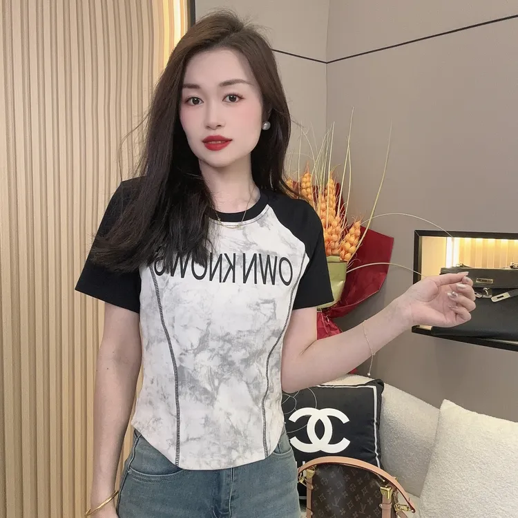 夏季新款扎染拼接短款正肩显瘦上衣 时尚设计感小众印花短袖t恤女