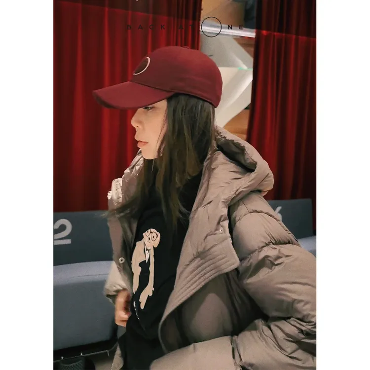 BackAtOne“法式街头”时尚ba*轻奢休闲酒红色鸭舌帽 BEF-3BP278K-K