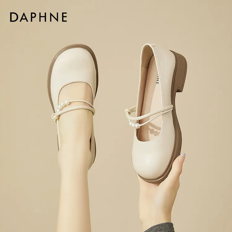 达芙妮玛丽珍鞋女2025新款春秋浅口平底单鞋百搭配裙子软底小皮鞋