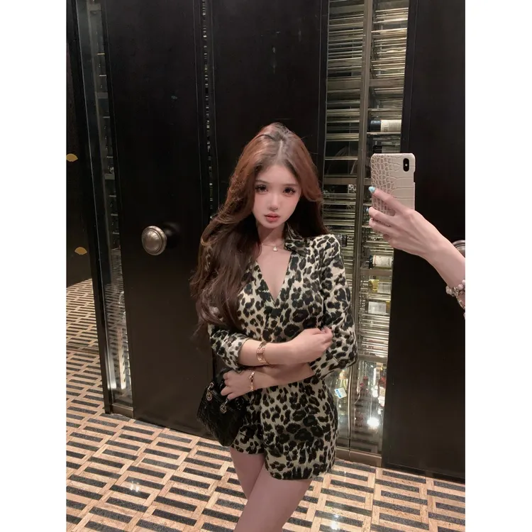 美式辣妹豹纹v领长袖连衣裙女夏季修身连体裤裙设计感收腰短裙子