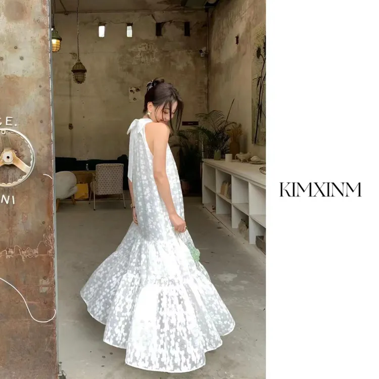 【KIM.XIN】在逃白月光公主设计师提花挂脖立体蝴蝶结连衣裙气质