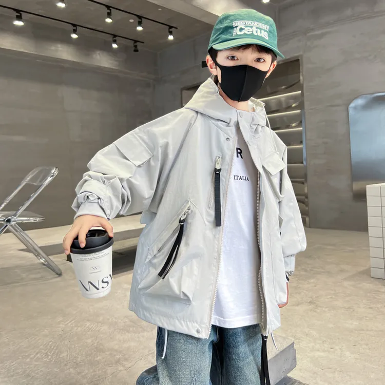 男童工装外套春秋款2025新款儿童秋装冲锋衣洋气男孩风衣秋季炸街